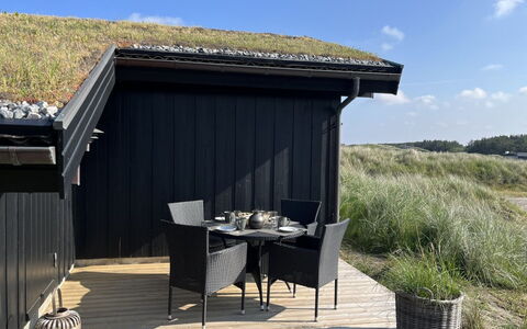 Eelin - 275M from the Sea: Dak, Huis, Huis, Verblijf, Siding, Landgoed, Oprit, Garden Gebouwen, Werf, Schuur