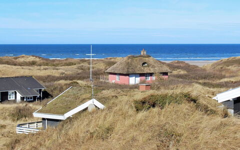 Eelin - 275M from the Sea: Dak, Huis, Huis, Verblijf, Siding, Landgoed, Oprit, Garden Gebouwen, Werf, Schuur