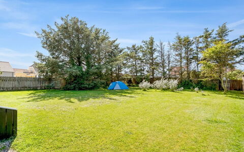 Lazorka - 450M from the Sea: Blauw, Land Lot, Tuin, Plain, Gazon, Schaduw, Werf, Weide, Landscaping, Backyard
