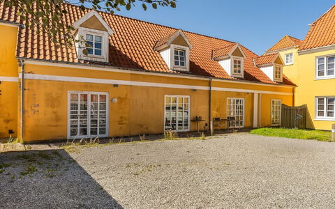Swarthovde - 300M from the Sea: Huis, Huis, Dak, Verblijf, Struik, Siding, Deur, Tuin, Boerderij