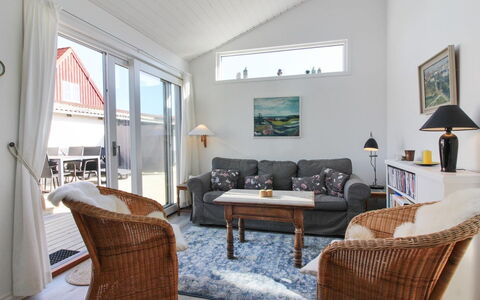 Arnke - 125M from the Sea: Woongebied, Dak, Voorstad, Oprit, Landgoed, Schoorsteen