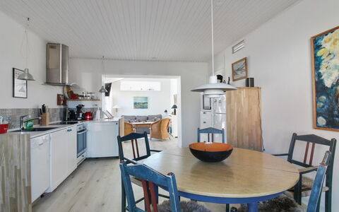 Arnke - 125M from the Sea: Woongebied, Dak, Voorstad, Oprit, Landgoed, Schoorsteen