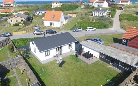 Arnke - 125M from the Sea: Dak, Huis, Land Lot, Huis, Verblijf, Landgoed, Garden Gebouwen, Schaduw, Blokhut, Landscaping