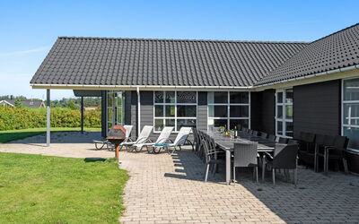Berenika - 500M from the Sea