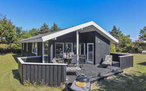 Birgid - 900M from the Sea: Zwembad, Buitenmeubels, Meubilair, Toevlucht, Flagstone, Eco Hotel, Schaduw, Stoel, Vrije Tijd, Landgoed