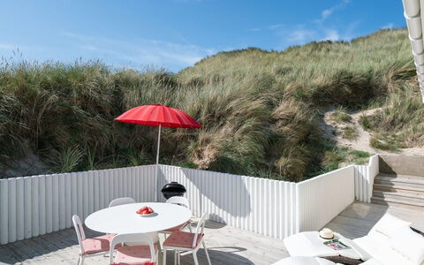 Franja - 100M from the Sea: Hout, Huis, Verblijf, Huis, Dak, Landelijk Gebied, Siding, Blokhut, Garden Gebouwen, Hardwood