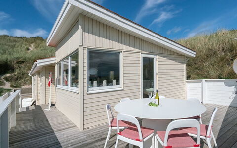 Franja - 100M from the Sea: Hout, Huis, Verblijf, Huis, Dak, Landelijk Gebied, Siding, Blokhut, Garden Gebouwen, Hardwood