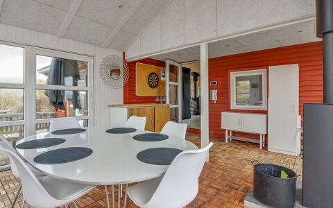 Har - 400M from the Sea: Meubilair, Interieur Ontwerp, Stoel, Flooring, Tafel, Toevlucht, Verdieping, Plafond, Kamer, Eco Hotel