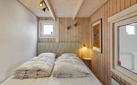 Har - 400M from the Sea: Meubilair, Interieur Ontwerp, Stoel, Flooring, Tafel, Toevlucht, Verdieping, Plafond, Kamer, Eco Hotel