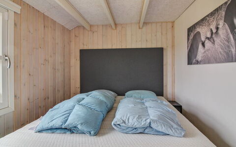 Har - 400M from the Sea: Meubilair, Interieur Ontwerp, Stoel, Flooring, Tafel, Toevlucht, Verdieping, Plafond, Kamer, Eco Hotel