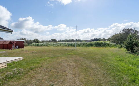 Karlsson - 500M from the Sea: Lucht, Blauw, Dag, Gras, Groen, Wolk, Grasland, Plain, Ecoregio, Land Lot