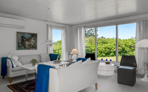 Majvor - 100M from the Sea: Dak, Huis, Huis, Verblijf, Siding, Landgoed, Oprit, Garden Gebouwen, Werf, Schuur