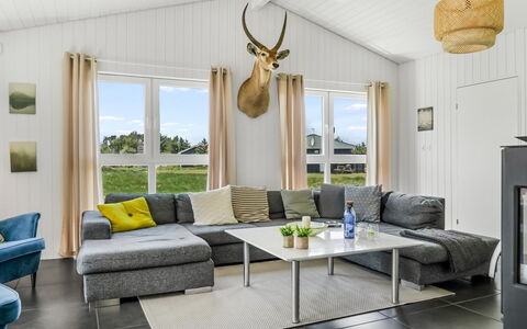 Hermine - 600M from the Sea: 