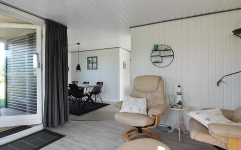 Demus - 900M from the Sea: Interieur Ontwerp, Hout, Plafond, Meubilair, Flooring, Verdieping, Huis, Stoel, Woonkamer, Kamer