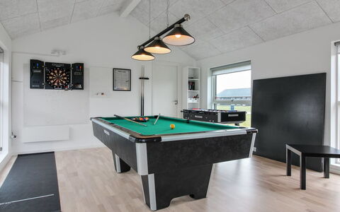 Eveline - 1.5Km from the Sea: Dak, Huis, Huis, Verblijf, Siding, Landgoed, Oprit, Garden Gebouwen, Werf, Schuur