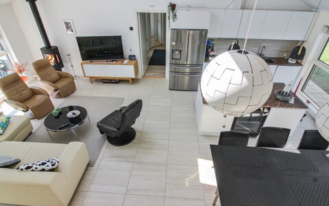 Eveline - 1.5Km from the Sea: Dak, Huis, Huis, Verblijf, Siding, Landgoed, Oprit, Garden Gebouwen, Werf, Schuur