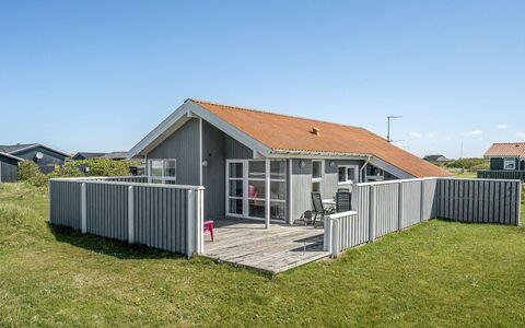 Thorbiorn - 350M from the Sea: Huis, Huis, Dak, Woongebied, Verblijf, Landgoed, Boerderij, Gazon, Landscaping, Siding