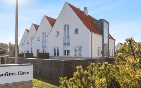 Thythulf - 550M from the Sea: Samengesteld Materiaal, Landgoed, Siding, Daylighting