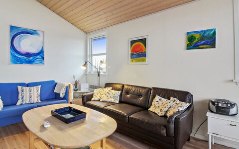 Florida - 100M from the Sea: Dak, Huis, Huis, Verblijf, Siding, Landgoed, Oprit, Garden Gebouwen, Werf, Schuur