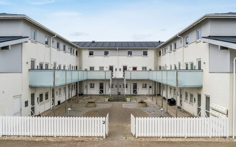 Radica - 50M from the Sea: Samengesteld Materiaal, Schuifraam, Daylighting, Siding, Balkon