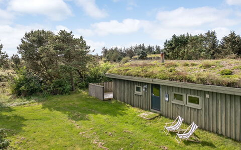 Aiva - 1.5Km from the Sea: Meubilair, Interieur Ontwerp, Stoel, Flooring, Tafel, Toevlucht, Verdieping, Plafond, Kamer, Eco Hotel