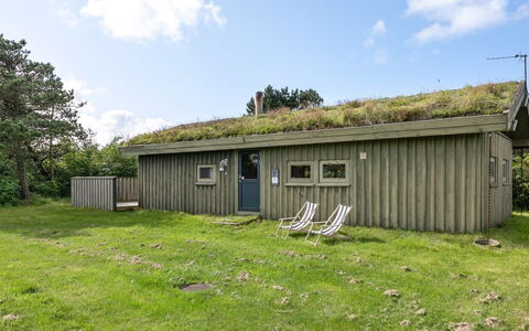 Aiva - 1.5Km from the Sea: Meubilair, Interieur Ontwerp, Stoel, Flooring, Tafel, Toevlucht, Verdieping, Plafond, Kamer, Eco Hotel