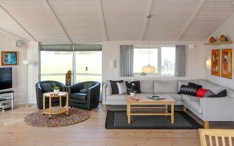 Tayna - 300M from the Sea: Huis, Verblijf, Veranda, Siding, Boerderij, Outdoor Structuur