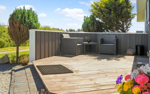 Tayna - 300M from the Sea: Huis, Verblijf, Veranda, Siding, Boerderij, Outdoor Structuur