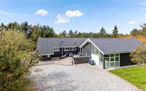 Lempi - 300M from the Sea: Bergachtig Landvormen, Berg, Heuvel, Bergketen, Heuvel Station, Menselijke Nederzetting, Stedelijk Ontwerp, Alpen, Vallei, Top