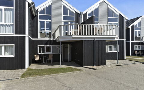 Chris - 750M from the Sea: Blauw, Verblijf, Huis, Huis, Boerderij, Landgoed, Siding