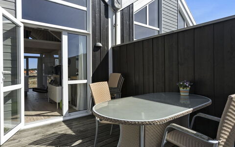 Chris - 750M from the Sea: Blauw, Verblijf, Huis, Huis, Boerderij, Landgoed, Siding