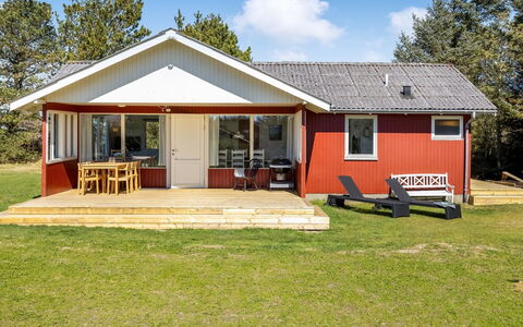 Toti - 500M from the Sea: 
