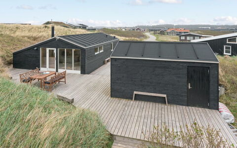 Mylius - 100M from the Sea: Woongebied, Dak, Voorstad, Oprit, Landgoed, Schoorsteen