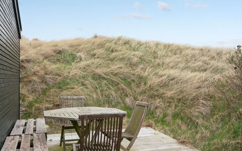 Mylius - 100M from the Sea: Woongebied, Dak, Voorstad, Oprit, Landgoed, Schoorsteen