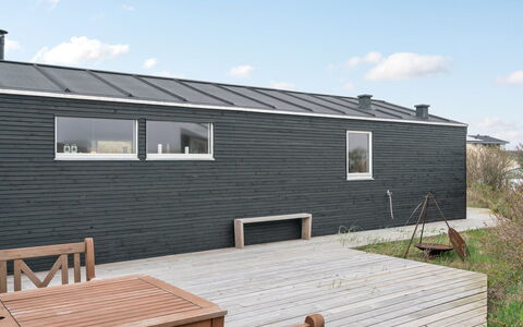 Mylius - 100M from the Sea: Woongebied, Dak, Voorstad, Oprit, Landgoed, Schoorsteen