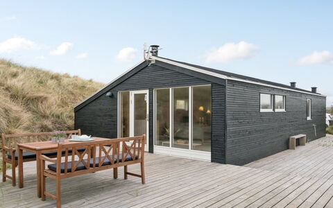 Mylius - 100M from the Sea: Woongebied, Dak, Voorstad, Oprit, Landgoed, Schoorsteen