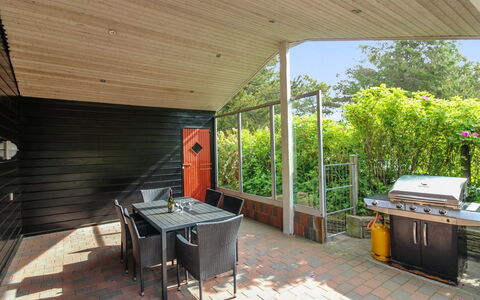 Selgen - 600M from the Sea: Huis, Huis, Deur, Dak, Verblijf, Landgoed, Tuin, Schaduw, Siding, Werf