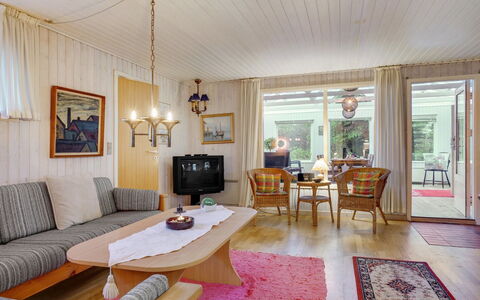 Arben - 900M from the Sea: Huis, Huis, Dak, Woongebied, Verblijf, Landgoed, Boerderij, Gazon, Landscaping, Siding