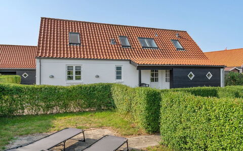Pelagija - 900M from the Sea: Dak, Huis, Huis, Verblijf, Landgoed, Boerderij, Gazon, Werf, Siding, Landscaping