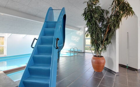 Marlie - 600M from the Sea: Meubilair, Interieur Ontwerp, Stoel, Flooring, Tafel, Toevlucht, Verdieping, Plafond, Kamer, Eco Hotel