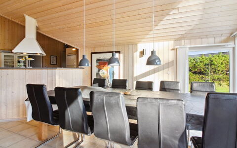 Synnöve - 550M from the Sea: Hout, Flooring, Beits, Cabinetry, Countertop, Keuken, Loodgieterswerkinrichting, Hardwood, Natuurlijk Materiaal, Wastafel