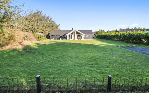 Synnöve - 550M from the Sea: Gras, Huis, Huis, Plain, Land Lot, Gazon, Verblijf, Tuin, Landgoed