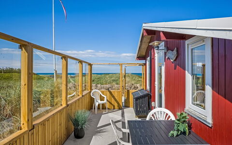 Marius - 200M from the Sea: Hout, Huis, Verblijf, Huis, Dak, Landelijk Gebied, Siding, Blokhut, Garden Gebouwen, Hardwood