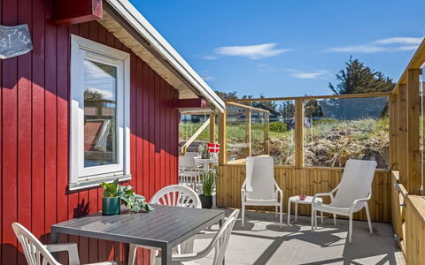 Marius - 200M from the Sea: Hout, Huis, Verblijf, Huis, Dak, Landelijk Gebied, Siding, Blokhut, Garden Gebouwen, Hardwood
