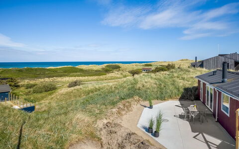 Marius - 200M from the Sea: Hout, Huis, Verblijf, Huis, Dak, Landelijk Gebied, Siding, Blokhut, Garden Gebouwen, Hardwood