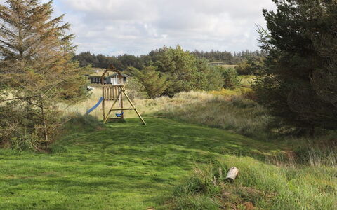 Vanamo - 300M from the Sea: Hout, Huis, Veranda, Dek, Hardwood, Dak, Beits, Houten Vloer, Eco Hotel