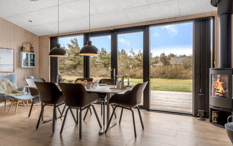 Tatania - 800M from the Sea: Gras, Grasland, Land Lot, Verblijf, Landelijk Gebied, Weide, Garden Gebouwen, Tuin, Schuur