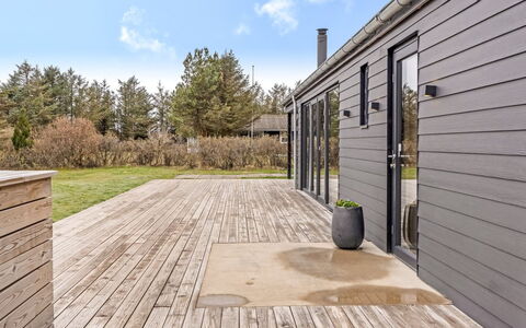 Tatania - 800M from the Sea: Gras, Grasland, Land Lot, Verblijf, Landelijk Gebied, Weide, Garden Gebouwen, Tuin, Schuur