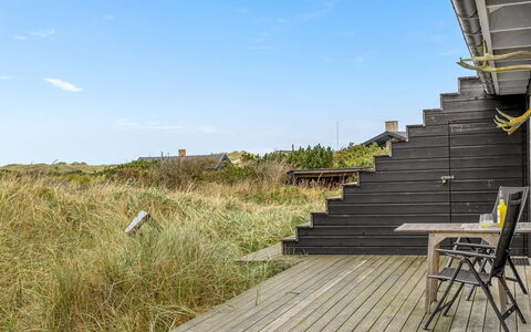 Marthine - 200M from the Sea: Hout, Huis, Sneeuw, Verblijf, Huis, Winter, Dak, Freezing, Siding, Helling