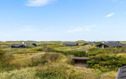 Marthine - 200M from the Sea: Hout, Huis, Sneeuw, Verblijf, Huis, Winter, Dak, Freezing, Siding, Helling